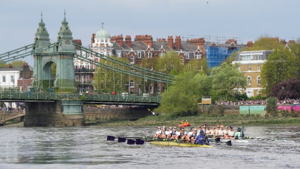 炒股配资最新信息 “完美风暴”席卷英国高校，接收美国留学生能否缓解财政危机？